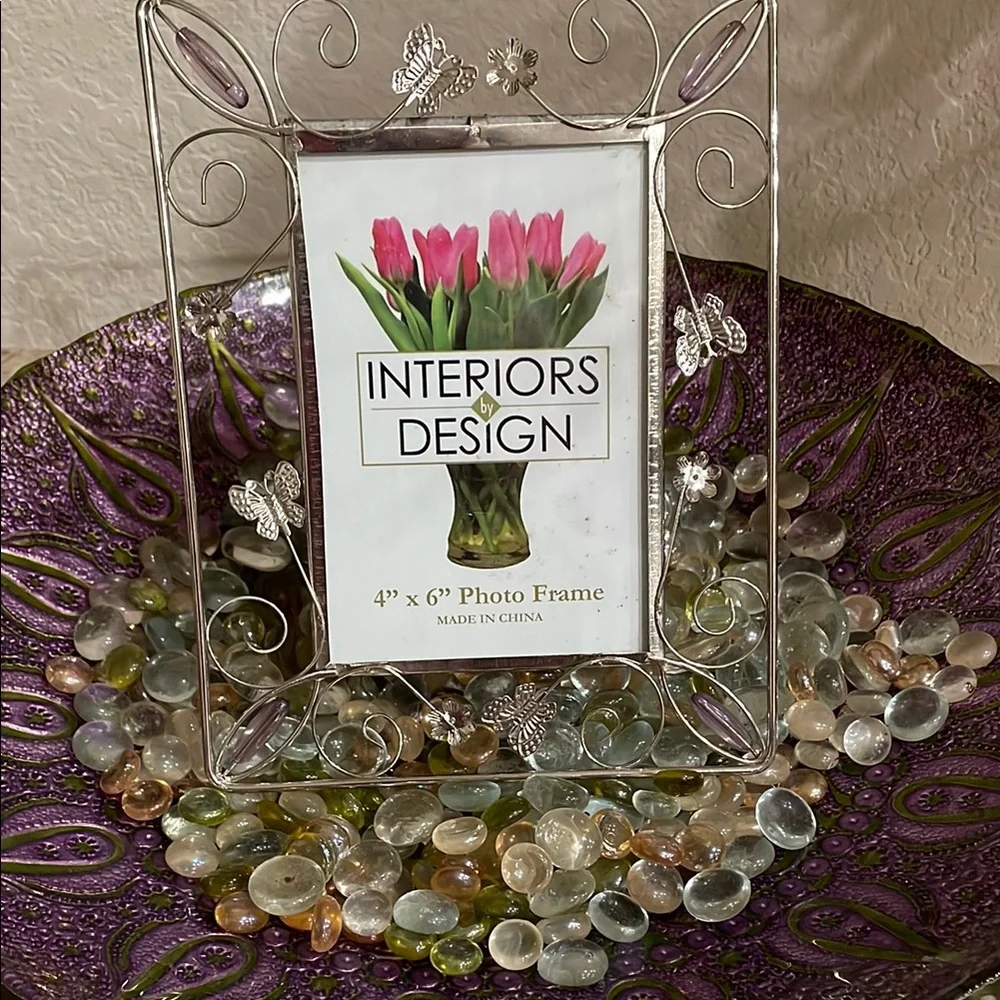 🌟 NWT 💫INTERIORS By DESIGN💫 4” x 6” Silver and purple Photo Frame New Never used